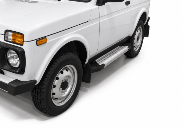 Фото изделия: Порог-площадка Silver F128AL + комплект крепежа Rival Lada 4x4 F128AL.6004.1 — изображение 1