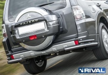Защита заднего бампера d76+d42 уголки RIVAL Mitsubishi Pajero IV 2011-2014-  R.4002.018
