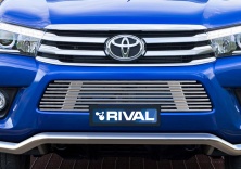 Решетка бампера d10 (кроме Exclusive) RIVAL Toyota Hilux 2015- G.5701.001