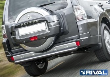 Защита заднего бампера d76 короткая RIVAL Mitsubishi Pajero IV 2011-2014-  R.4002.017