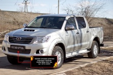 Зимняя заглушка решетки переднего бампера Русская Артель Toyota Hilux 2011-2015 ZRTH-040002