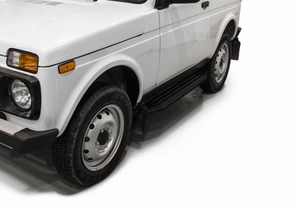 Порог-площадка "Premium-Black" + комплект крепежа RIVAL Lada 4x4  A128ALB.6004.1