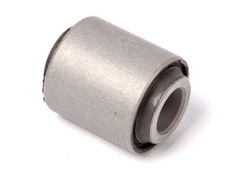 Сайлентблок задней тяги панара на автомобиль TOYOTA LANDCRUISER 80/105 KB118