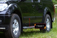 Молдинг на дверь узкий, передний левый Русская артель Nissan Navara 2005-2010  MN-077312