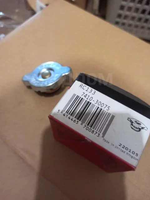 Крышка радиатора RC133 (7410-30075) RC133