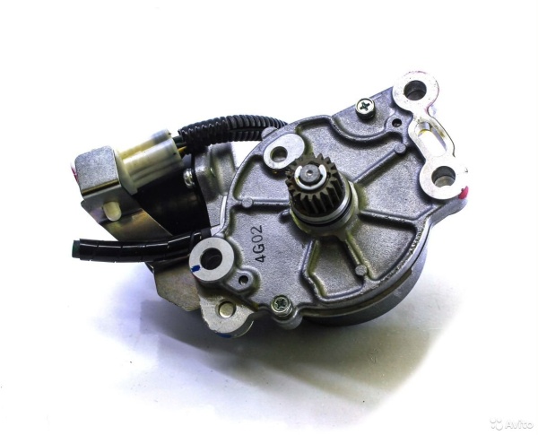 Актуатор включения блокировки Тойота Ленд Крузер AL100