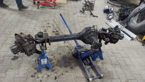 Комплект мостов в сборе Nissan Safari Y60 KMSY60