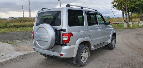 Кронштейн (калитка) запасного колеса УАЗ-3163 «Патриот» un35