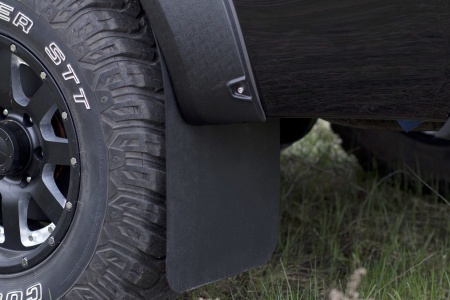 Брызговики под расширители колесных арок с выносом 50мм Toyota Hilux 2015-  BT-123602