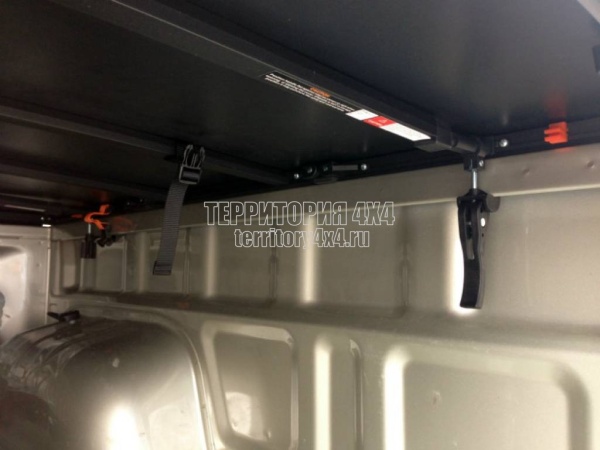 Крышка мягкая трехсекционная Kramco на Toyota Hilux (2006-2014) -733151