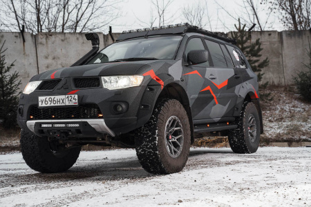 Мини силовик Mitsubishi Pajero Sport 2008-2015 / L200 2006-2015 + доп. дальний свет (бодилифт 40мм) STC-ML200/06-B40-BW-Led
