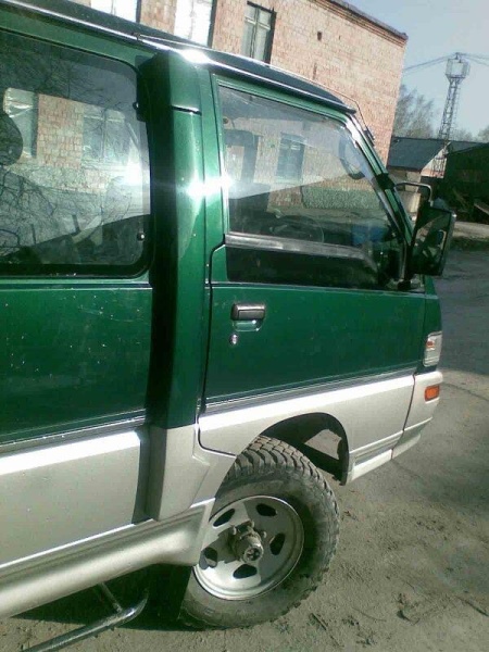 Шноркель на Mitsubishi Delica 25/35/45 (1990-98) LQSL