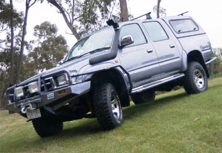 Шноркель SAFARI Toyota Hilux 167  SS145HF