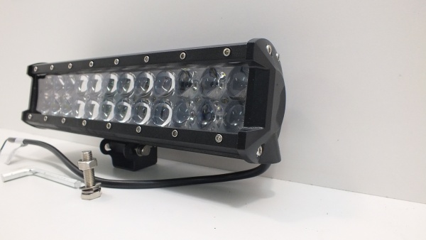 Светодиодная фара (балка) 72W/6000K/7200lm 4D дальний ch34