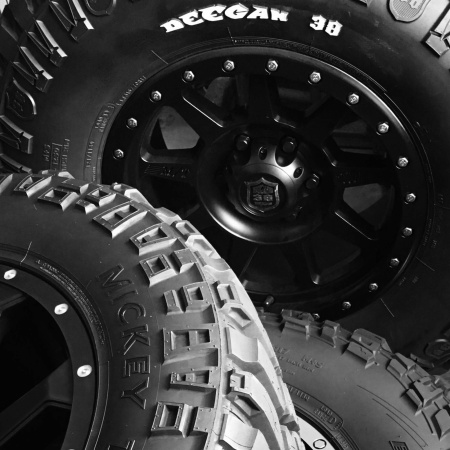 Шина Mickey Thompson LT285/75R16 (33X11.50R16) 126/123Q OWL Deegan 38 90000026001