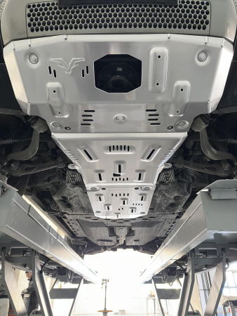 Защита Falcon радиатора, картера, РК, КПП для Land Rover Defender 2021+ (бензин 3.0T) 8119549484A