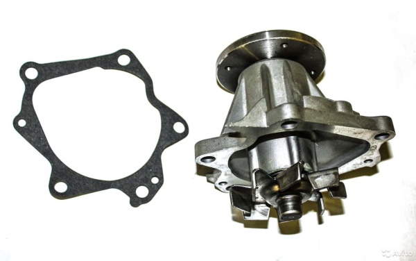 Насос водяной (помпа) на Ниссан GWN58A