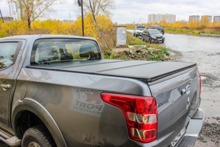 Крышка трехсекционная алюминиевая Mitsubishi L200 2015-