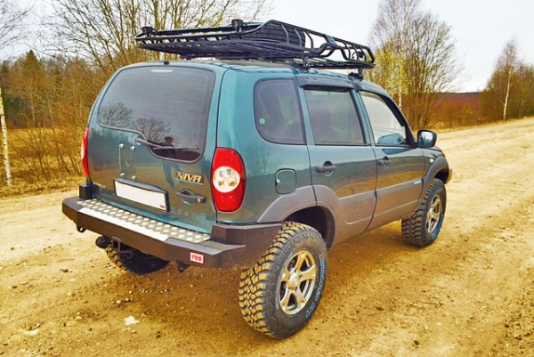 Бампер РИФ силовой задний Chevrolet Niva с квадратом под фаркоп RIFCHN-20100