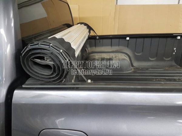 Крышка роликовая Hard Roll Up на Toyota Hilux Revo (2015-2019) -774926