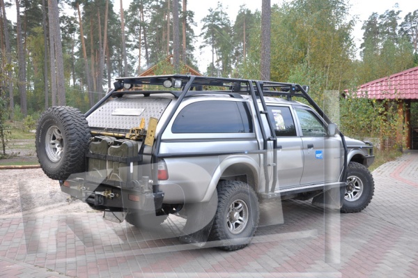 Кронштейн крепления канистры KDT Mitsubishi L200    1216