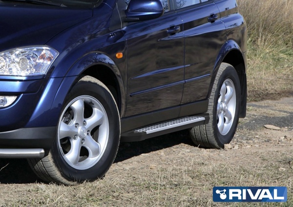 Порог-площадка "Bmw-Style" D173AL + комплект крепежа RIVAL Ssang Yong Kyron 2007-  D173AL.5301.1