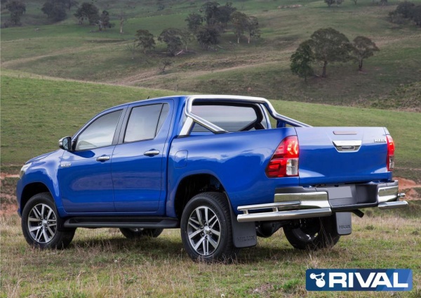 Защита заднего бампера d76+d42 уголки RIVAL Toyota Hilux 2015- R.5716.009