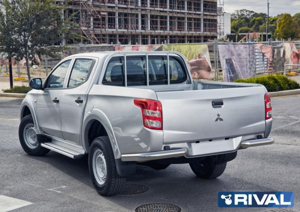 Защита заднего бампера d76 уголки RIVAL Mitsubishi L200 2015-  R.4011.006