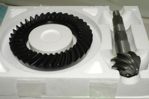 Главная пара Revolution Gear&Axle Toyota 8" 4Runner/FJ Cruiser/Landcruiser Prado 90/120  5.29   T8-529-V6 