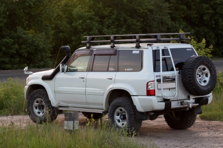 Калитка в штатный бампер Nissan Patrol Y61