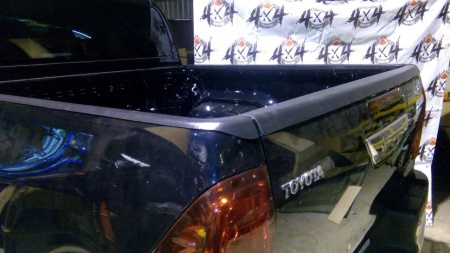 Накладки на борта кузова TOYOTA HILUX REVO NT-150602