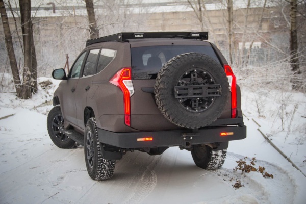 Багажник экспедиционный STC Mitsubishi Pajero Sport 2016+ с дальним светом  STC-MPS3-TR-L1