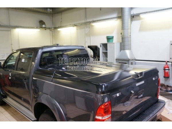Крышка пластиковая АВС-Дизайн на Toyota Hilux (2006-2014) -173777