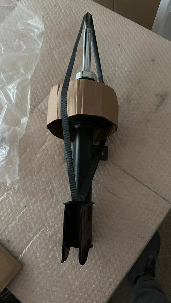 Амортизатор РИФ передний Renault Duster (2010-2022), Nissan Terrano 2014+ штатный OEM 543028126R (уценка) SAG337SL_U
