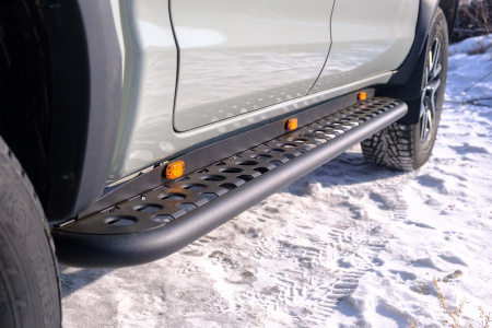 Пороги силовые Sollers ST8 2024+ цельная ступень STC-SST8/24-S-C1