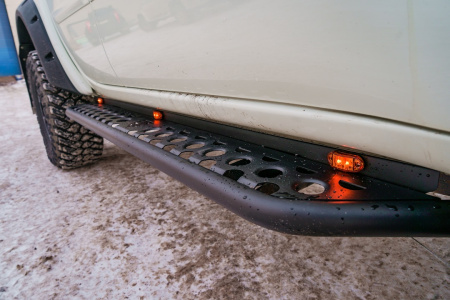 Накладка подсветки порогов Mitsubishi L200 2006-2015 цельная ступень STC-ML200/06-S-C1-led
