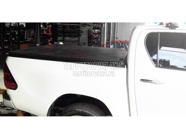 Крышка виниловая трехсекционная Winbo на Toyota Hilux Revo (2015-2019) -169173 Крышка виниловая трехсекционная Winbo на Toyota Hilux Revo (2015-2019) -169173
