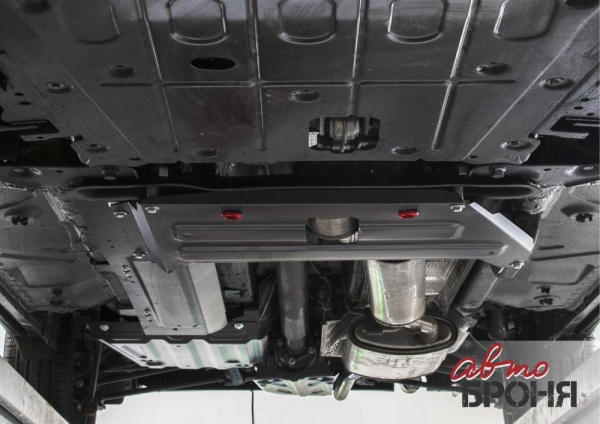 Защита топливных трубок АвтоБроня Nissan Terrano/ Renault Duster  111.04716.1