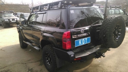 Бампер задний силовой из нержавеющей стали KDT 05024N  Nissan Patrol