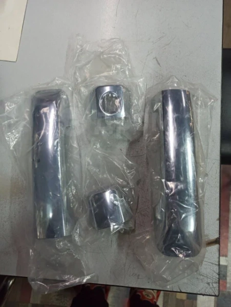Накладки на передние ручки Toyota Tundra 2007- Хром 401088