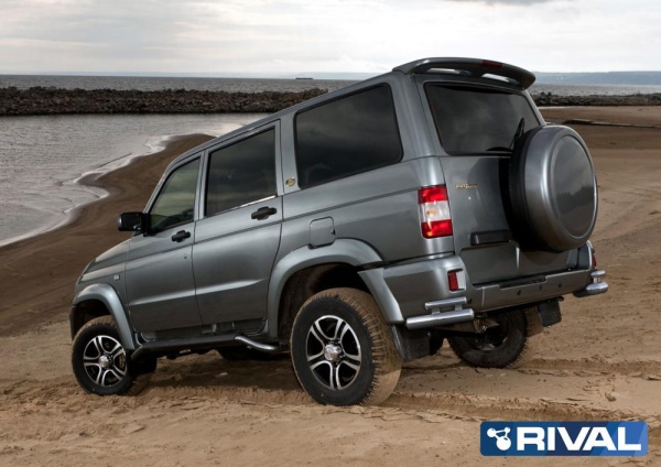 Защита заднего бампера d76+d42 уголки RIVAL UAZ Patriot 2005-2014  R.6301.008