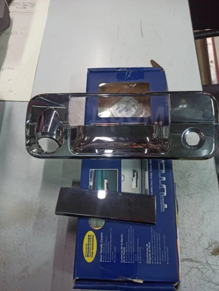 Накладка на ручку заднего борта Toyota Tundra 2007- Хром DHCT87R401089