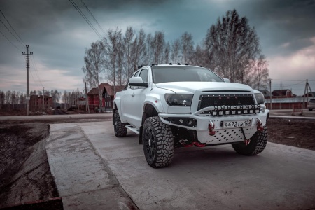 Бампер силовой передний BMS ALFA для Тойота Тундра 2007-2013 BMS060012
