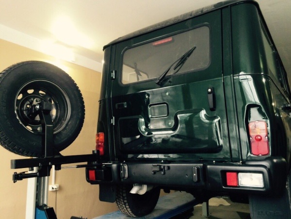 Калитка РИФ в штатный задний бампер УАЗ Хантер с подсветкой номера RIF469-80001