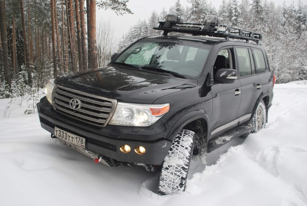 Силовой бампер передний Toyota Land Cruiser 200 с 2012 до 2016 (серия Л) sbptlc200