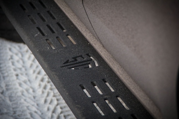 Пороги силовые Mitsubishi Pajero Sport 2016+ STC-MPS3-S-C1