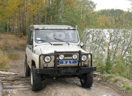 Бампер передний силовой KDT УАЗ Hunter  0701