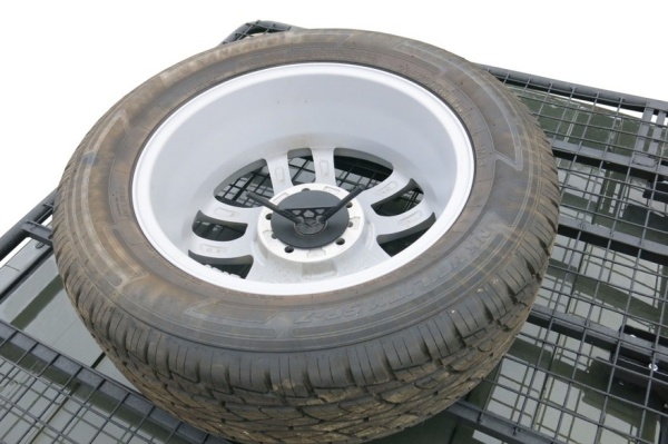 Крепление запасного колеса на экспедиционный багажник RIVAL UAZ Patriot / Буханка  D.6310.1