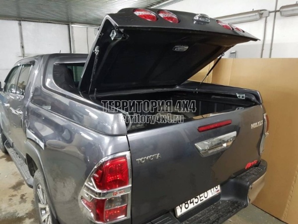 Крышка Euroline Grandbox на Toyota Hilux Revo (2015-2019) -795895