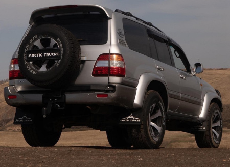 Калитка в штатный бампер Toyota Land Cruiser 100 с квадратом под фаркоп УСИЛЕННАЯ STC-TLC100-G-HD